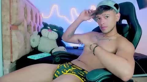 Snapshot of josh_cam99 chatting on March 4, 5:46 am JOSH online show from March 4, 5:46 am