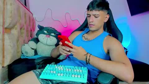 Snapshot of josh_cam99 chatting on March 23, 12:47 am JOSH online show from March 23, 12:47 am