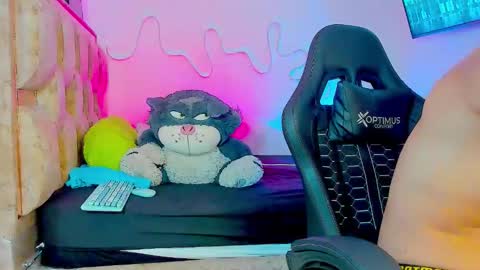 Snapshot of josh_cam99 chatting on March 25, 5:13 am JOSH online show from March 25, 5:13 am