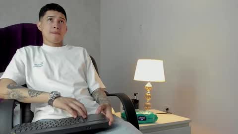 JoshBeech online show from March 17, 1:25 pm