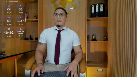 Snapshot of joshmiller___ chatting on May 9, 7:19 pm joshmiller___ online show from May 9, 7:19 pm