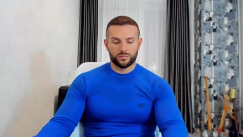 joshuamuscle69 online show from December 12, 2:44 pm