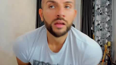 joshuamuscle69 online show from December 20, 9:54 am