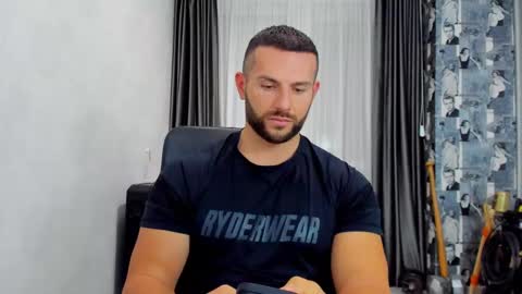joshuamuscle69 online show from December 23, 1:13 pm
