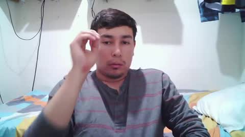 Snapshot of josq121 chatting on April 19, 5:18 am josq121 online show from April 19, 5:18 am