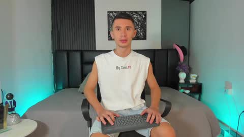 Jota Stivens online show from January 12, 11:39 am