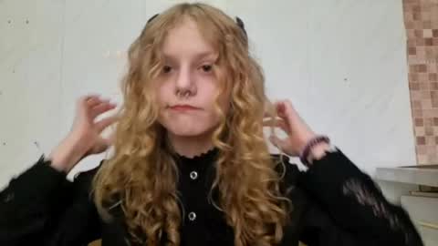 Kira online show from March 12, 9:15 am