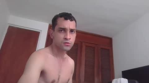 Snapshot of jovenvergonguapo09 chatting on November 21, 1:21 pm Van Helsing online show from November 21, 1:21 pm