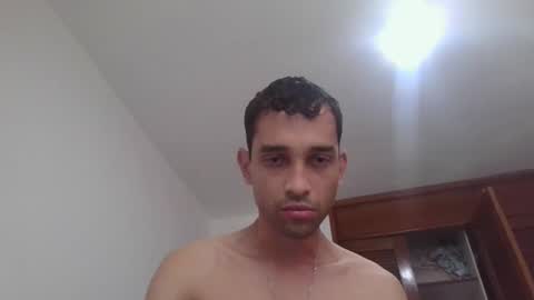 Snapshot of jovenvergonguapo09 chatting on December 2, 12:54 pm Van Helsing online show from December 2, 12:54 pm