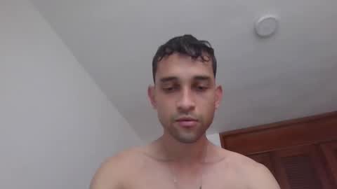 Snapshot of jovenvergonguapo09 chatting on January 17, 1:05 pm Van Helsing online show from January 17, 1:05 pm