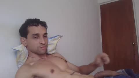 Snapshot of jovenvergonguapo09 chatting on March 30, 2:40 pm Van Helsing online show from March 30, 2:40 pm