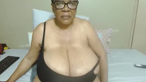 DairyQueen online show from November 24, 12:43 am