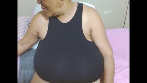 Snapshot of joycemando chatting on February 17, 4:02 pm DairyQueen online show from February 17, 4:02 pm