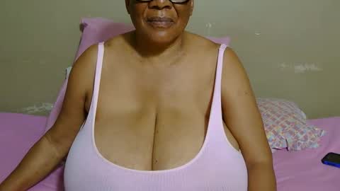 Snapshot of joycemando chatting on March 16, 7:18 pm DairyQueen online show from March 16, 7:18 pm