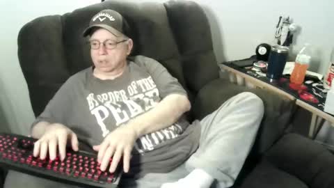 Snapshot of jpmel99 chatting on November 22, 12:09 am jpmel99 online show from November 22, 12:09 am