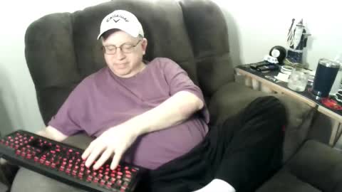 Snapshot of jpmel99 chatting on February 1, 1:48 am jpmel99 online show from February 1, 1:48 am