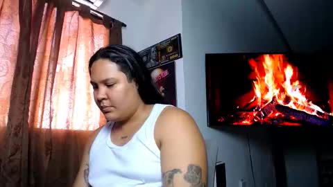 INDEPENDENT MODEL online show from March 29, 3:34 pm