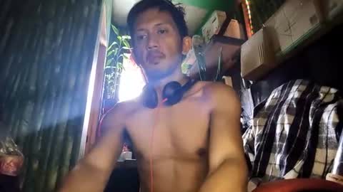 jrcmangubat23 online show from June 17, 5:21 am