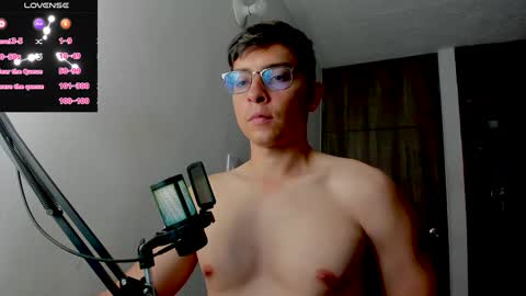 Snapshot of jriizh chatting on December 22, 5:34 am Cristian- tellme Criis online show from December 22, 5:34 am