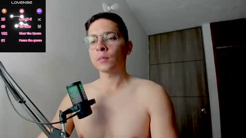 Snapshot of jriizh chatting on February 23, 3:56 am Cristian- tellme Criis online show from February 23, 3:56 am