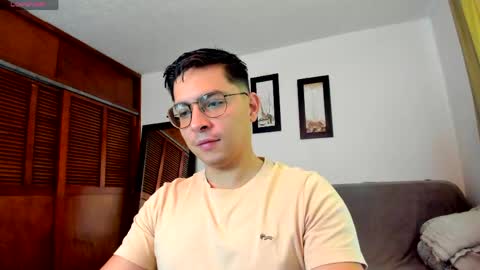 Cristian- tellme Criis online show from May 3, 3:18 pm