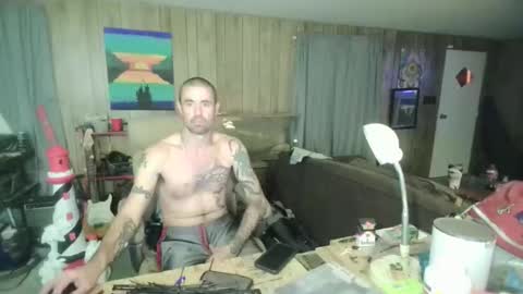 jrizzle1111 online show from March 13, 8:10 am