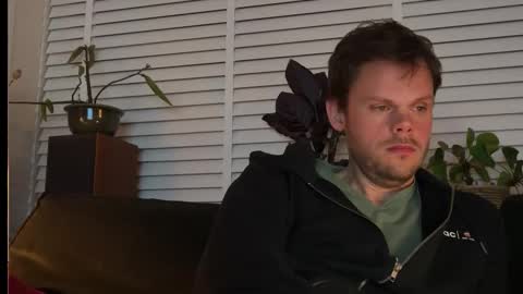 Snapshot of jrnb87 chatting on February 3, 10:04 pm JoyBoy online show from February 3, 10:04 pm