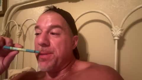 Snapshot of jroge21 chatting on January 2, 9:54 am jroge21 online show from January 2, 9:54 am