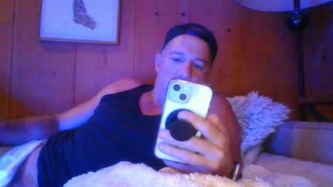 Snapshot of jroge21 chatting on January 8, 4:55 am jroge21 online show from January 8, 4:55 am