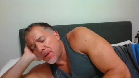 Snapshot of jroge21 chatting on January 14, 5:19 am jroge21 online show from January 14, 5:19 am