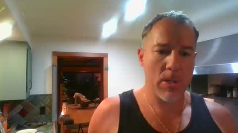 Snapshot of jroge21 chatting on January 24, 1:35 am jroge21 online show from January 24, 1:35 am