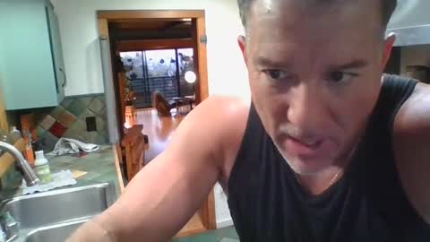 Snapshot of jroge21 chatting on January 25, 1:10 am jroge21 online show from January 25, 1:10 am