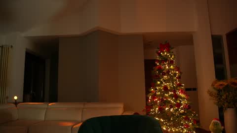 Snapshot of jseductiveart chatting on December 13, 8:37 pm Jennifer Diaz online show from December 13, 8:37 pm