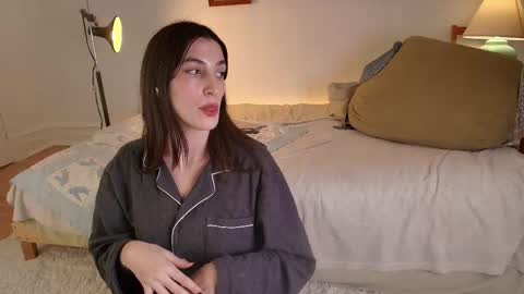 Snapshot of jsmine_ chatting on February 8, 11:19 pm Jsmine and sometimes Beaulooks online show from February 8, 11:19 pm