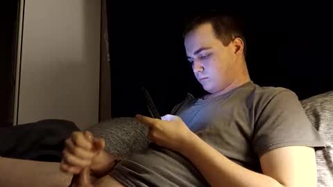 Snapshot of jt_692 chatting on April 6, 1:36 am jt_692 online show from April 6, 1:36 am