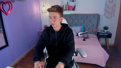 Juandii online show from April 6, 6:42 pm