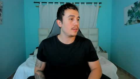 Juan online show from April 3, 9:02 pm