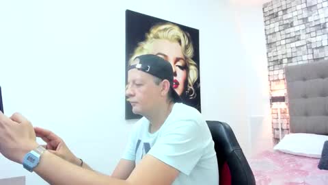 JUAN  online show from March 25, 11:38 am