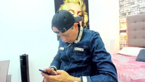 JUAN  online show from March 28, 11:54 am