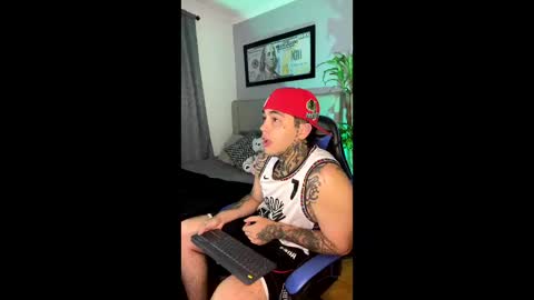 juan_alvarez18 online show from February 18, 6:20 am