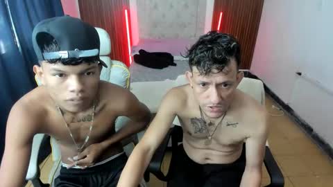 Snapshot of juan_and_luke chatting on February 26, 1:32 pm juan_and_luke online show from February 26, 1:32 pm