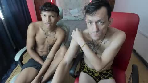 Snapshot of juan_and_luke chatting on March 14, 1:27 pm juan_and_luke online show from March 14, 1:27 pm