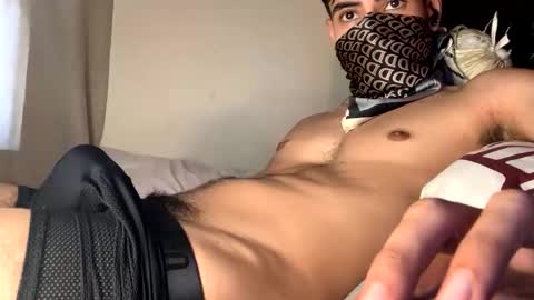 lJuanl online show from May 28, 2:47 pm