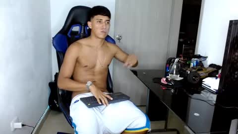 Snapshot of juan_da01 chatting on February 22, 7:01 am JuanDa online show from February 22, 7:01 am