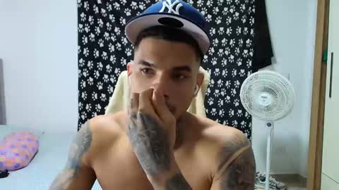 juan_gomez_1 online show from November 14, 12:31 am
