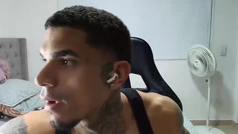 juan_gomez_1 online show from January 7, 1:30 am