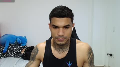 juan_gomez_1 online show from May 22, 11:10 pm