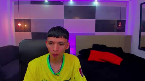 JuanSteven online show from December 11, 4:28 am