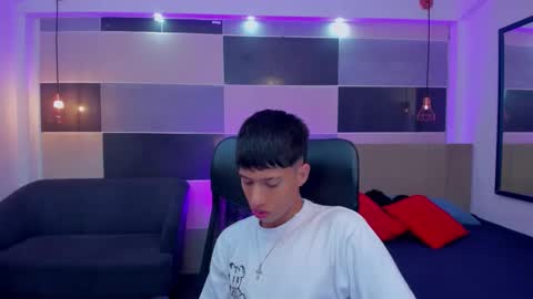 JuanSteven online show from December 29, 1:06 pm