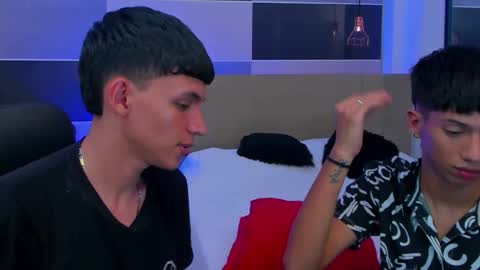 JuanSteven online show from February 20, 7:34 am